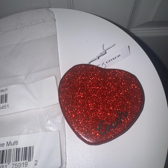 Coach Red Glitter Heart Mirror-NWT-Beautiful-Smooth Finish! - Picture 2 of 6
